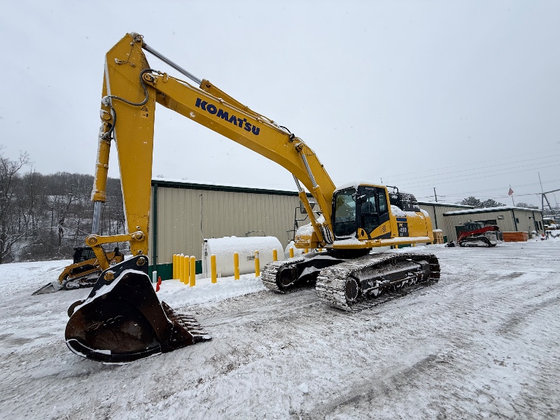 2023 KOMATSU PC490LC-11