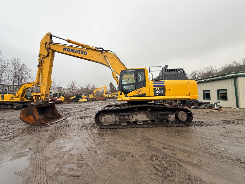 2023 KOMATSU PC490LC-11
